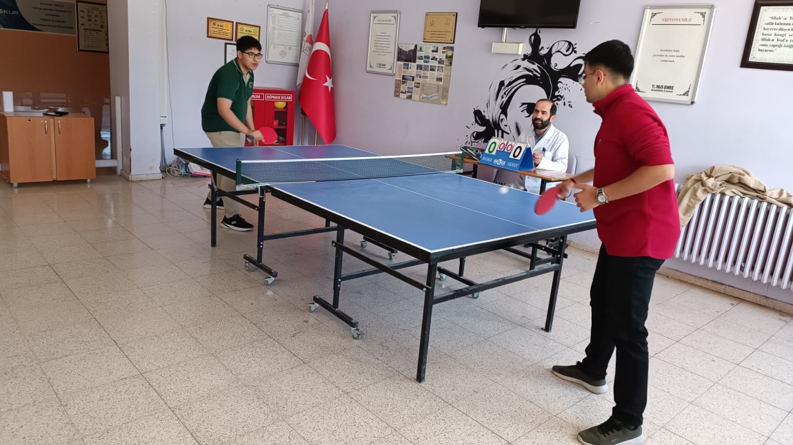 Yunus Emre Anadolu Lisesi Masa Tenisi Bahar Turnuvası yapıldı.....
